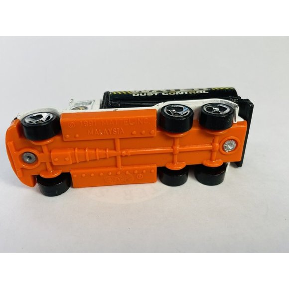 Diecast Hot Wheels Car Road Department Tank Truck Water Dust Control Vintage - Picture 6 of 9
